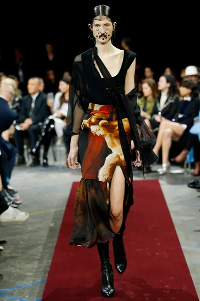 Look 44